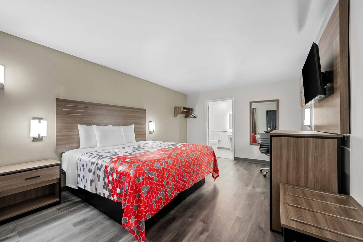 Room, 1 King Bed, Accessible, Non Smoking