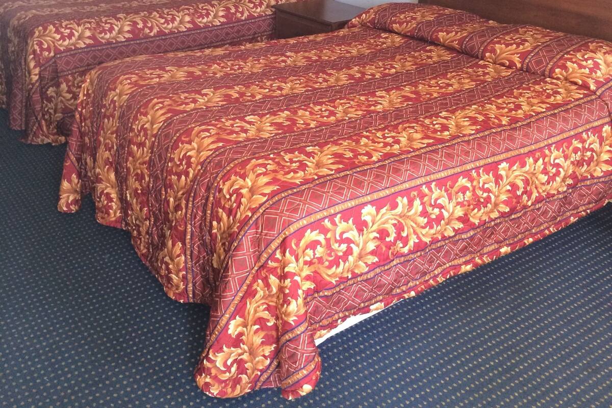 Double Room | Free WiFi, bed sheets