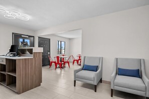 Lobby - Econo Lodge Biloxi Beach (Biloxi)