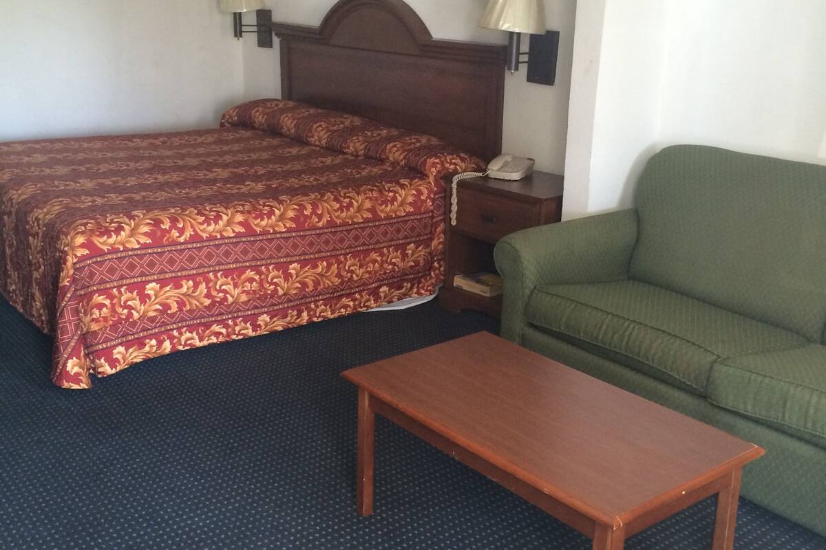Standard Room | Free WiFi, bed sheets