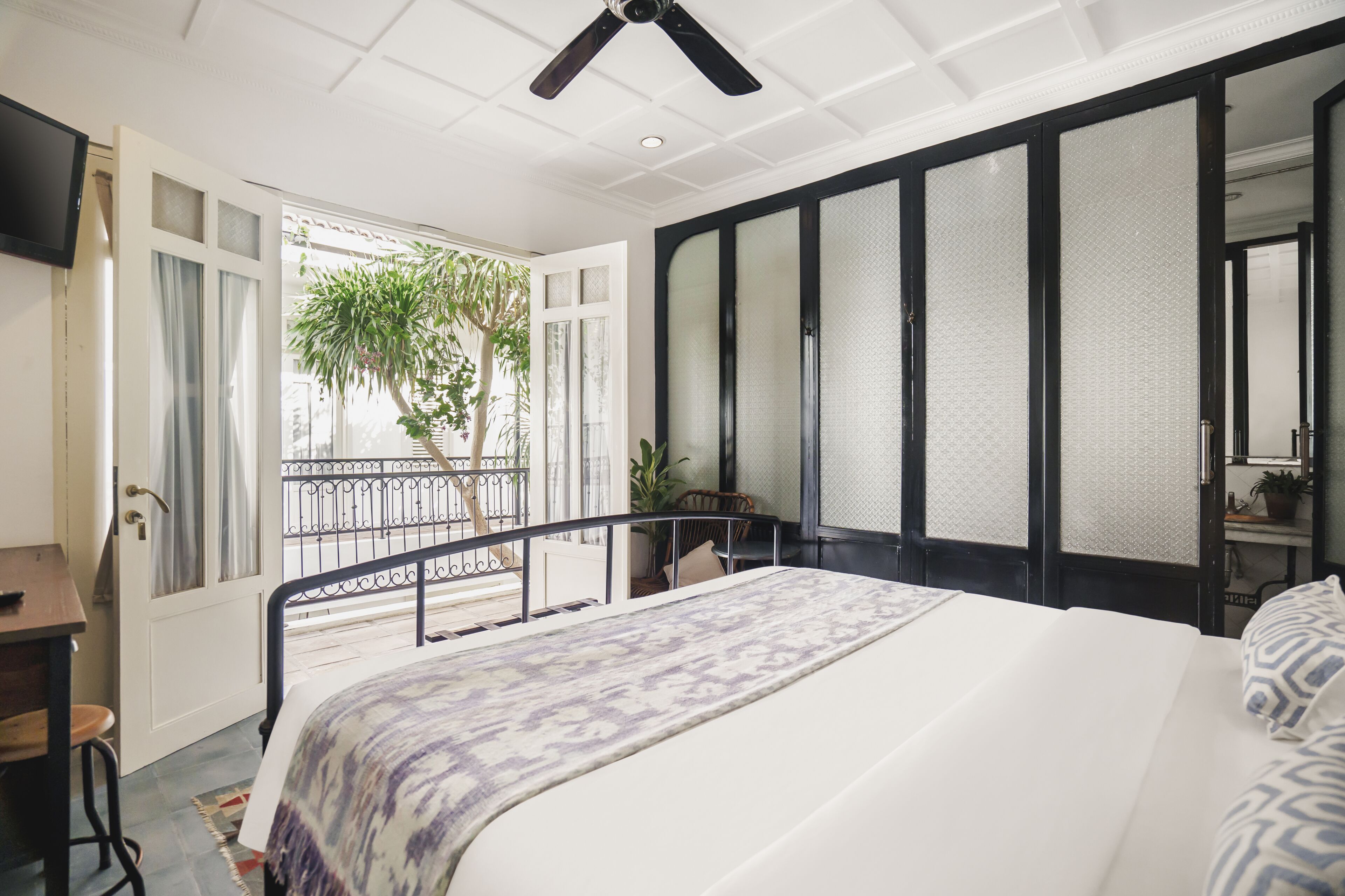 superior room, 1 double bed (ahusaka) | minibar, in-room safe, free wifi, bed sheets