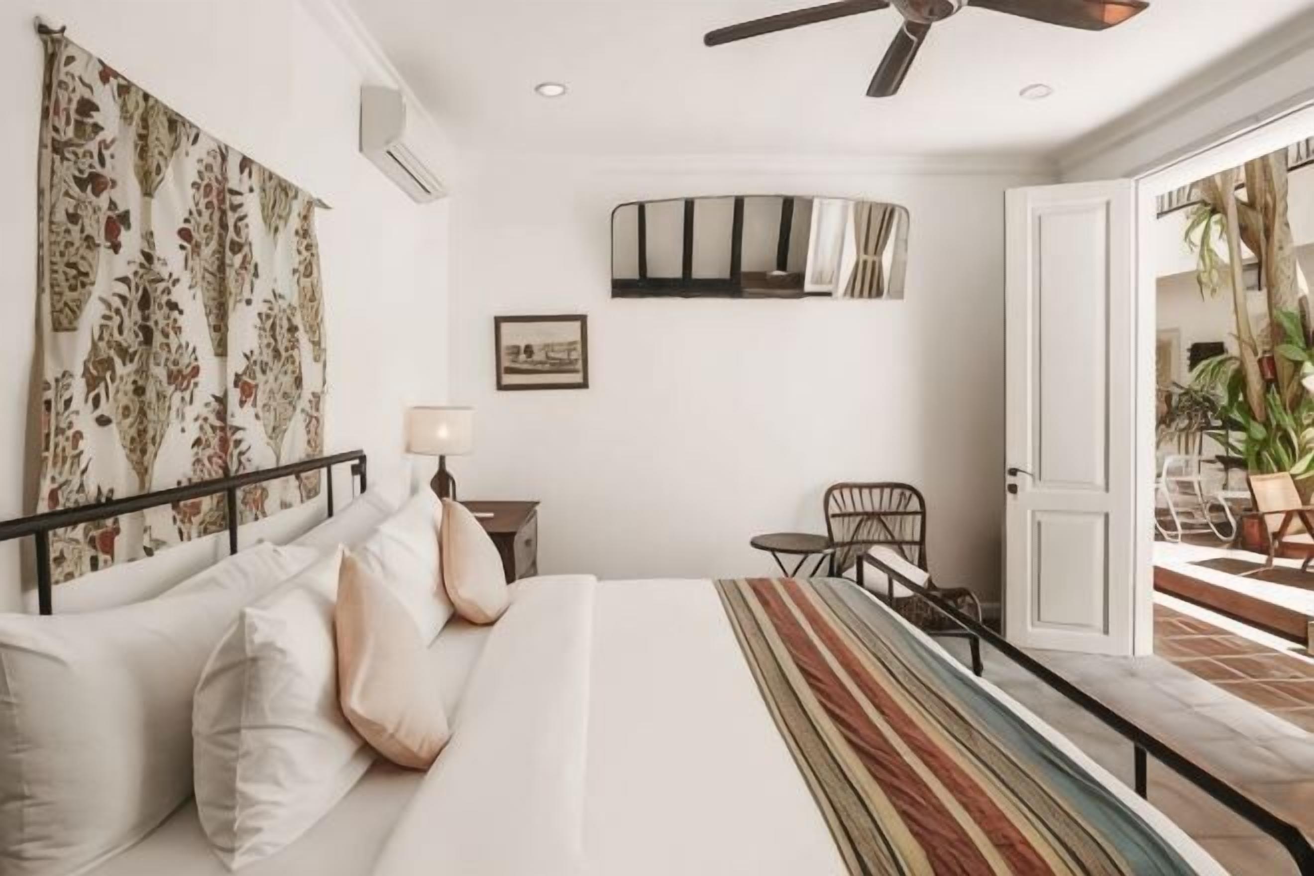 Minibar, wifi gratis y ropa de cama 