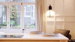 Room - Hotel Montreal (Christchurch)