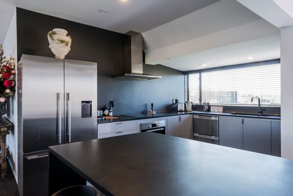 Private kitchen - Hotel Montreal (Christchurch)