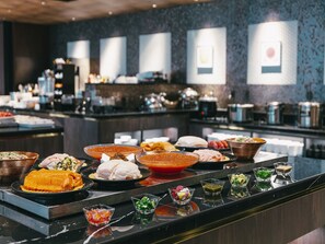 Desayuno buffet todos los días (con cargo)