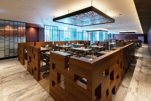 4 间餐厅，供应早餐