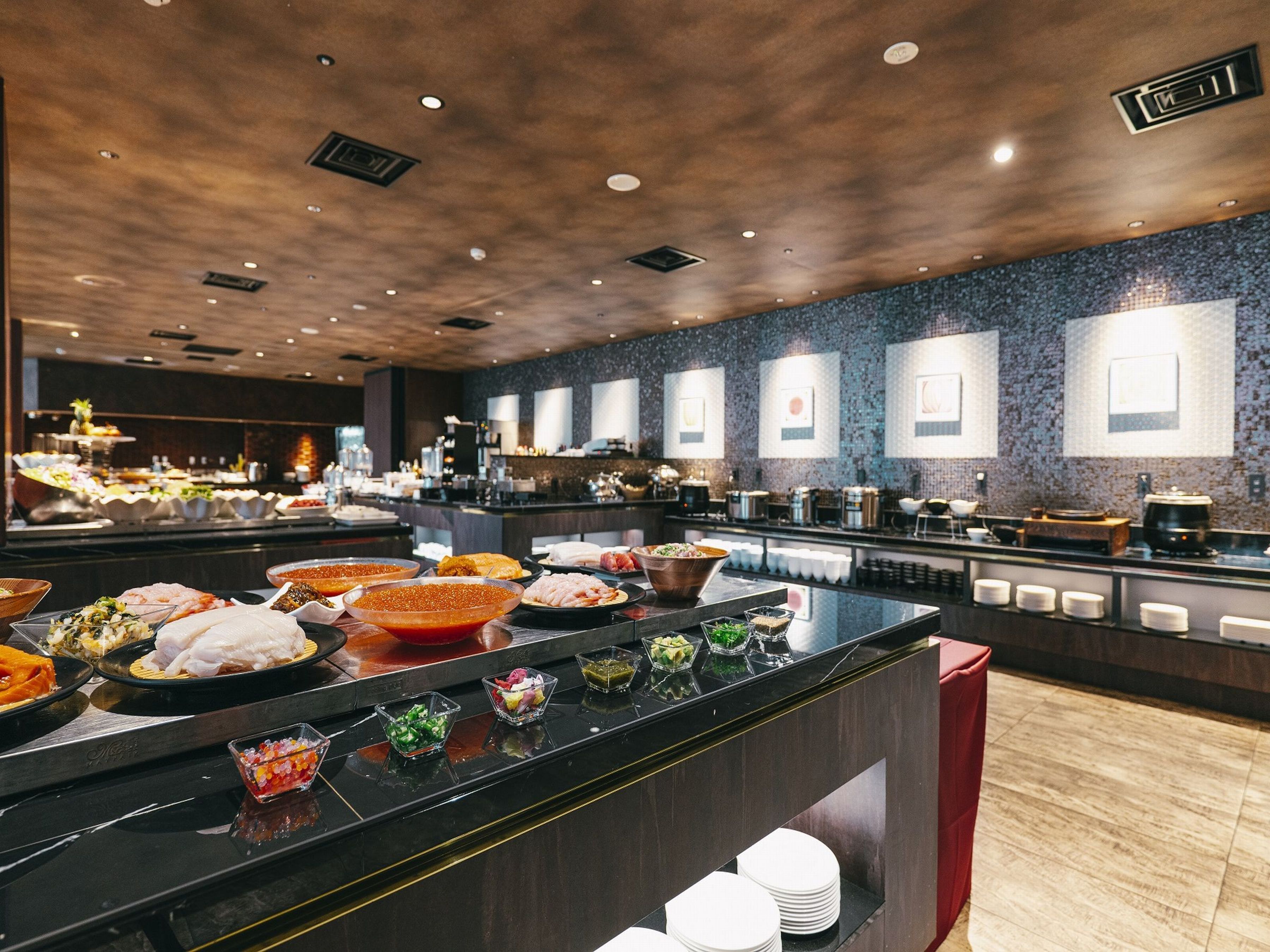 daily buffet breakfast for a fee