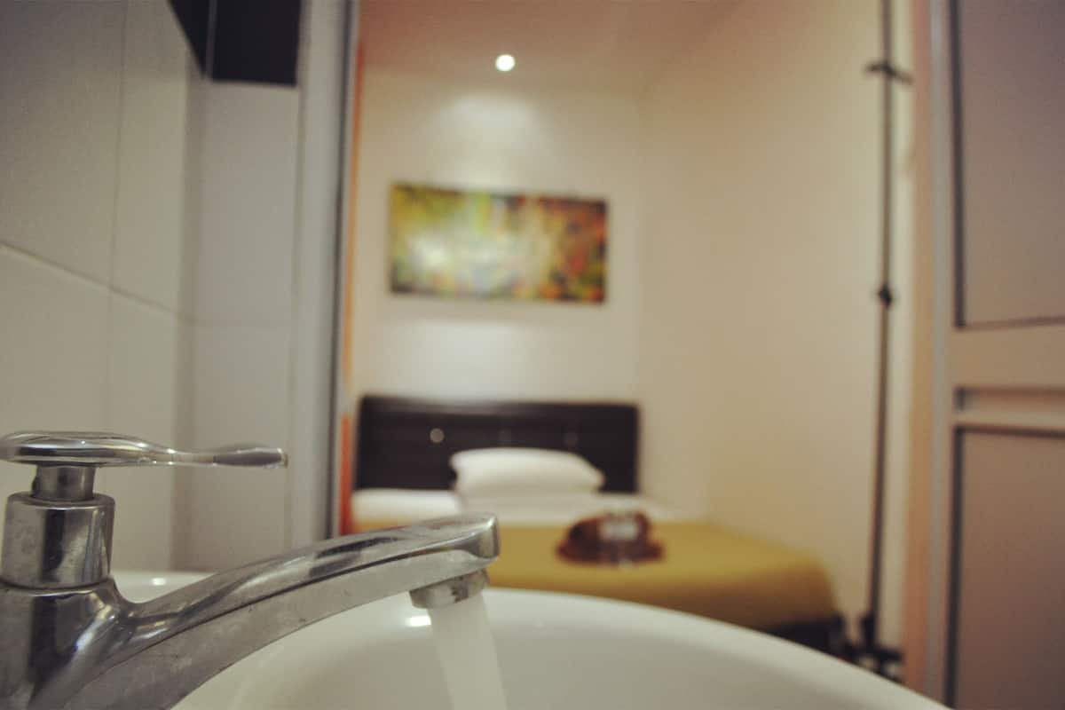 Double Room, Private Bathroom | WiFi (free)