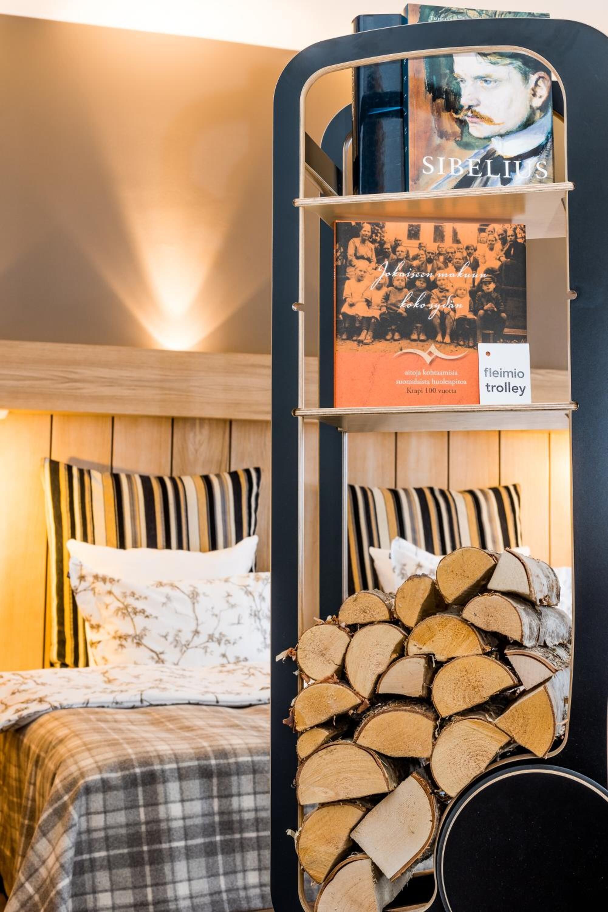 premium bedding, minibar, desk, free wifi