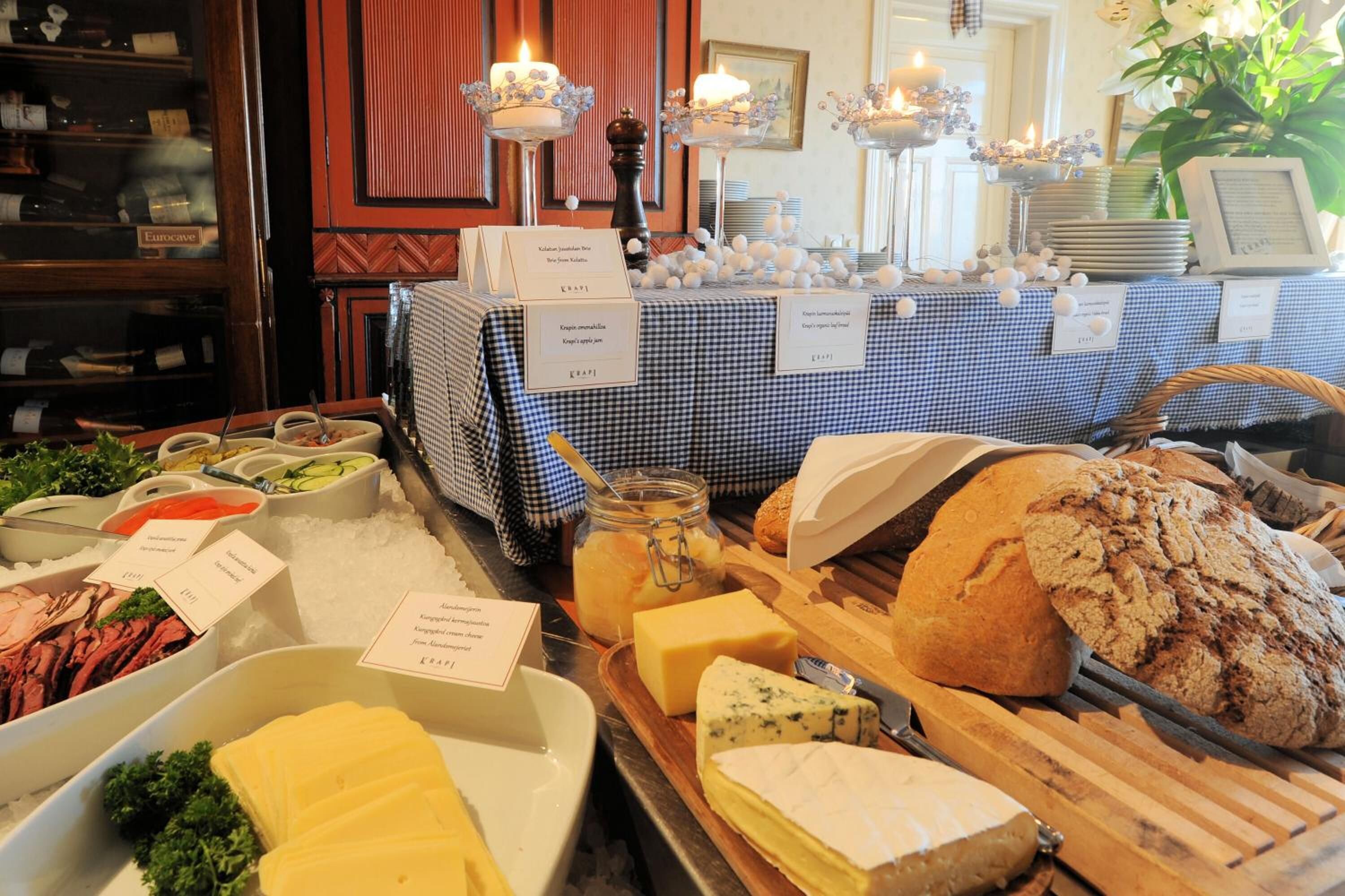 breakfast, lunch, dinner served; local cuisine