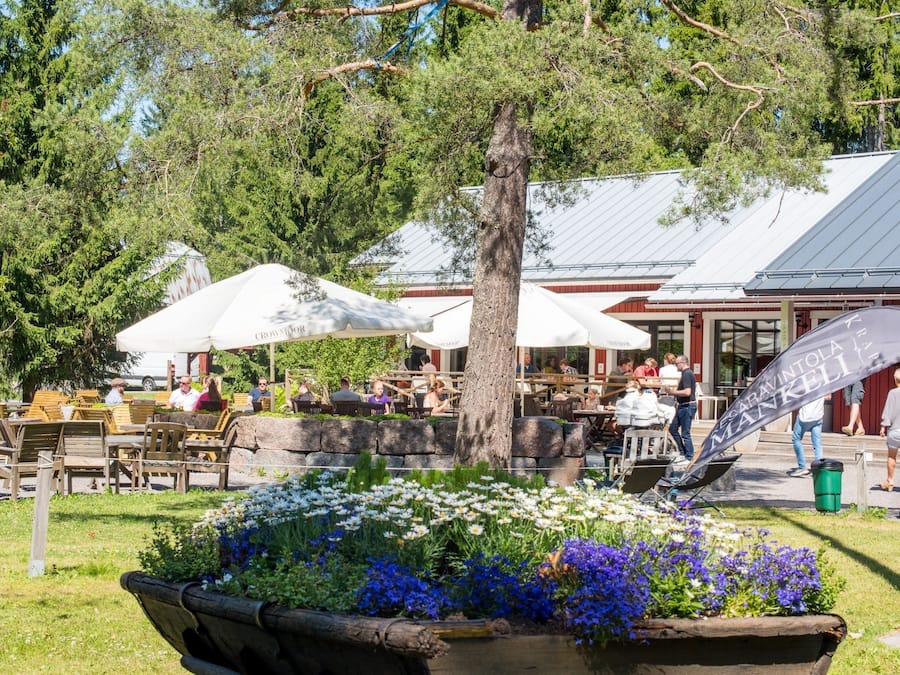 Breakfast, lunch, dinner served; local cuisine