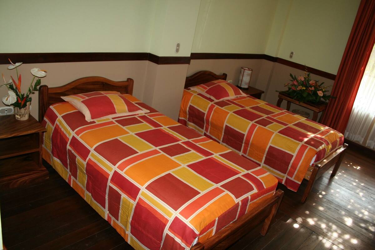 Standard-Zweibettzimmer