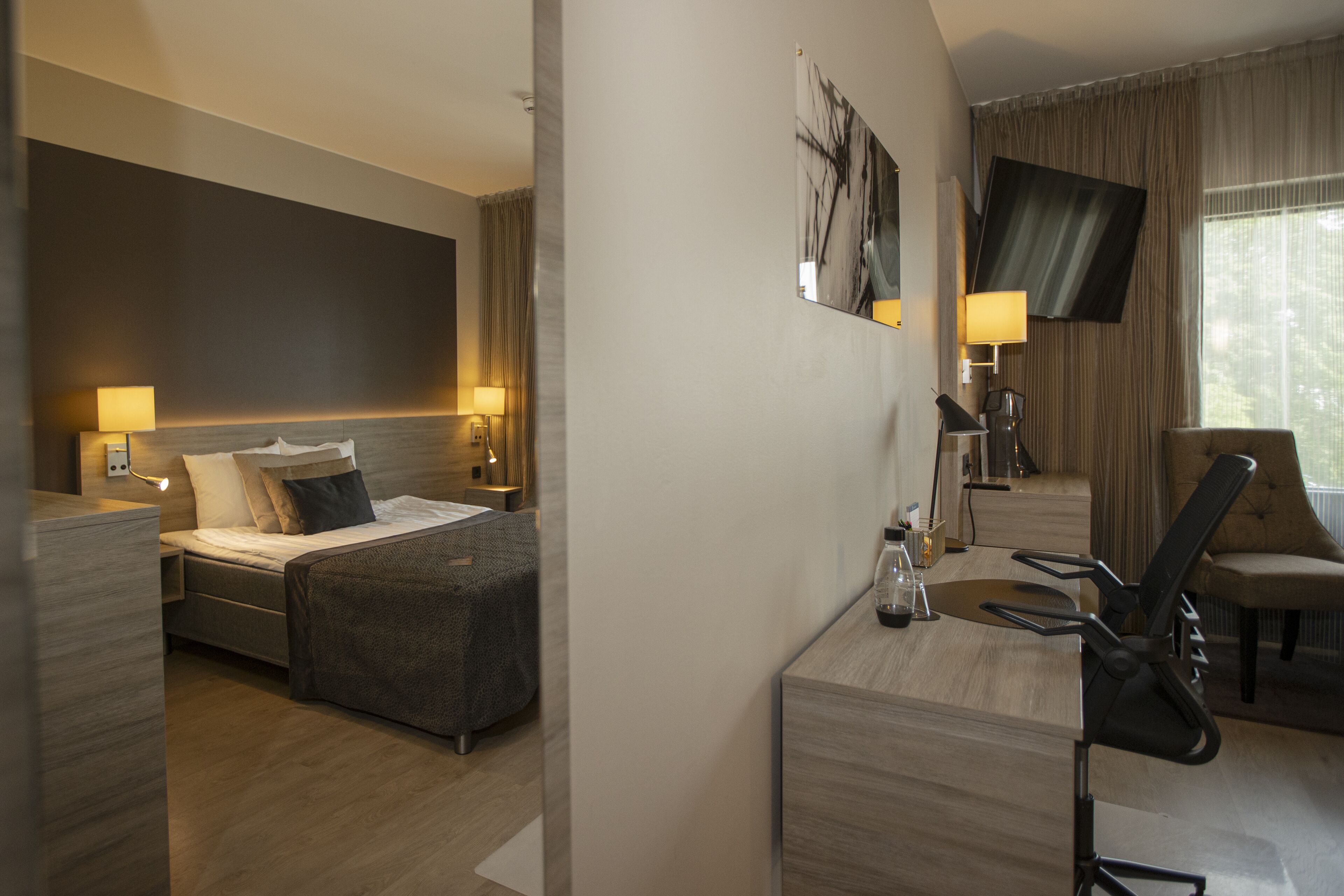 business single room | 1 bedroom, desk, blackout curtains, soundproofing