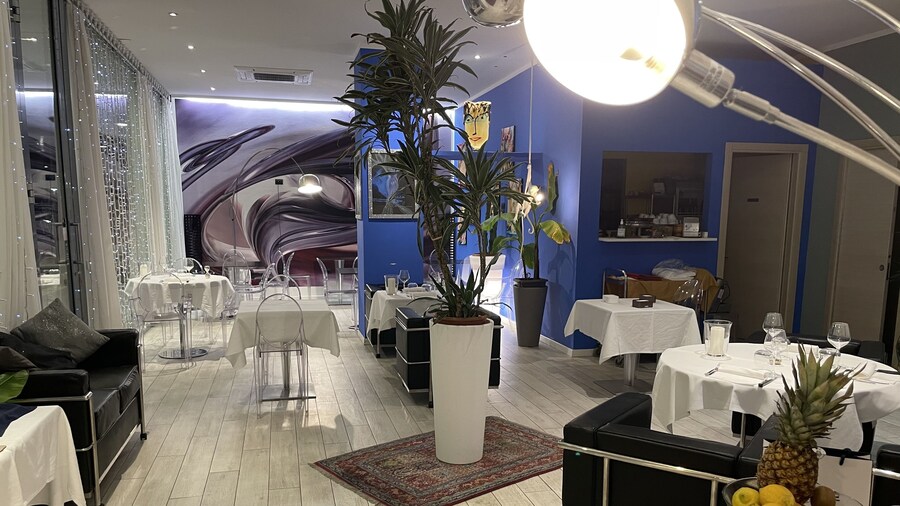 Blue Shades Aparthotel