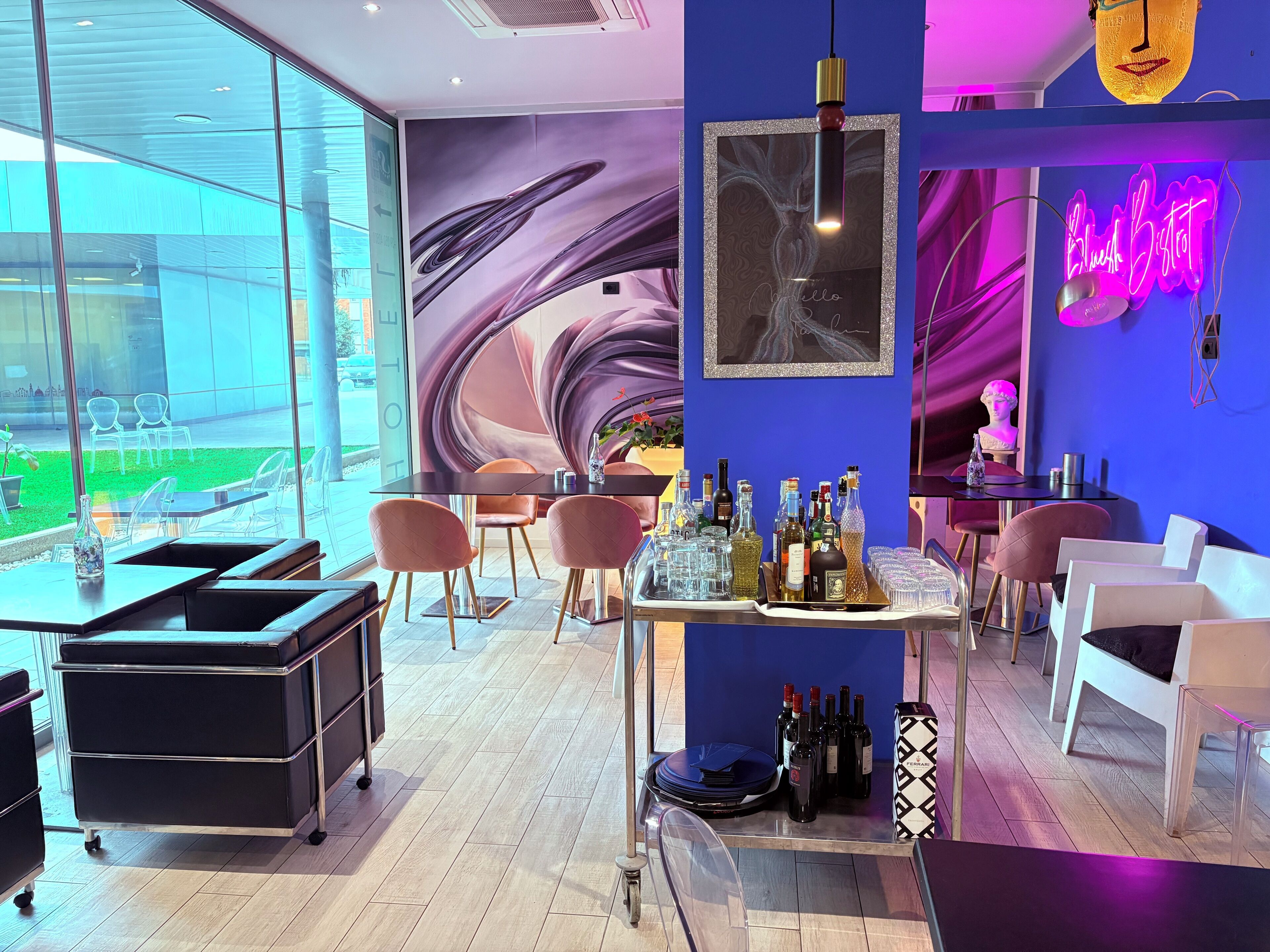 Photo - Blue Shades Hotel