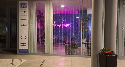 Blue Shades Aparthotel