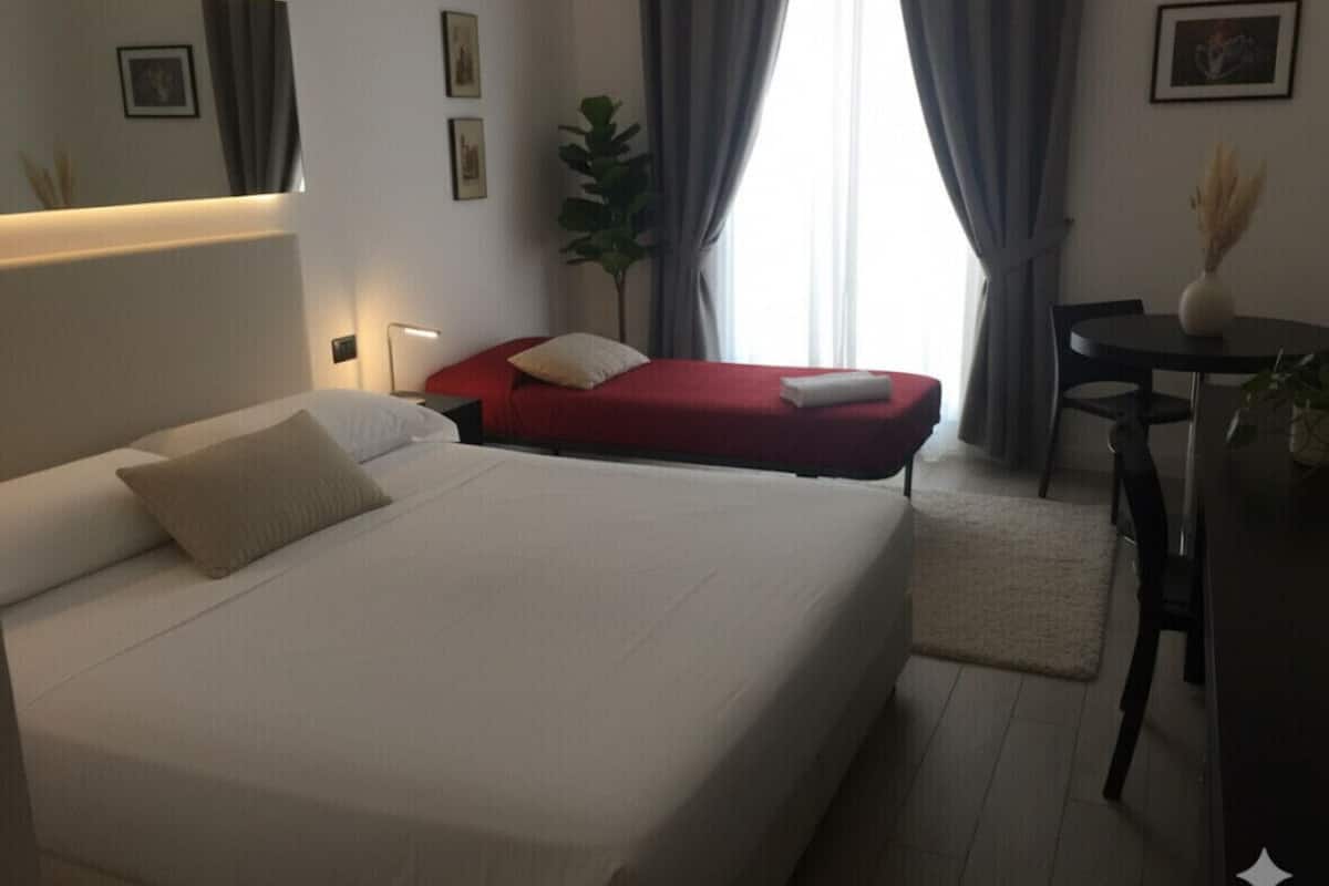 Chambre Triple Standard | Literie de qualité supérieure, rideaux occultants, chambres insonorisées