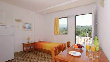 Apartment, 1 Bedroom, Sea View | Free WiFi, bed sheets