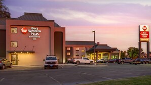 Exterior - Best Western Plus Cottontree Inn (Idaho Falls)