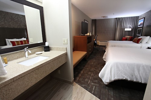 Best Western Plus Cottontree Inn
