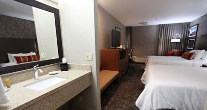 Best Western Plus Cottontree Inn