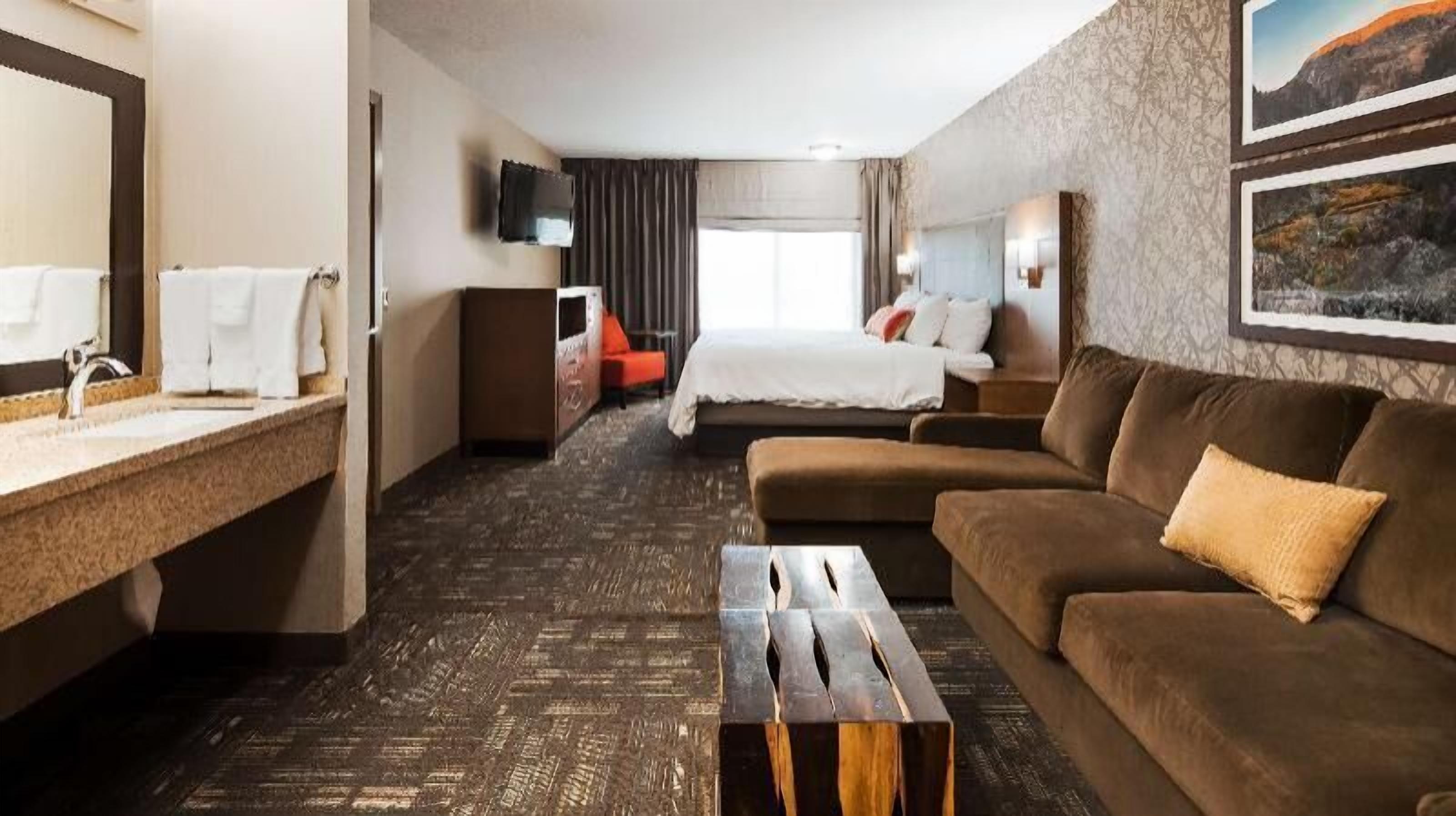 Iron/ironing board, free cribs/infant beds, free WiFi, bed sheets