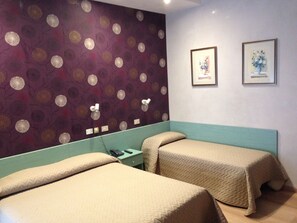 Triple Room | In-room safe, desk, cribs/infant beds, free WiFi - Hotel Rosa (Jesolo)