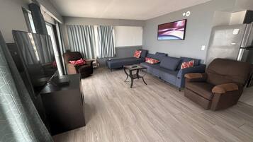 Penthouse, Ocean View | Living area