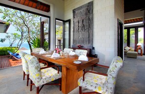 Villa, 4 Bedrooms, Private Pool (OWOW) | Family dining