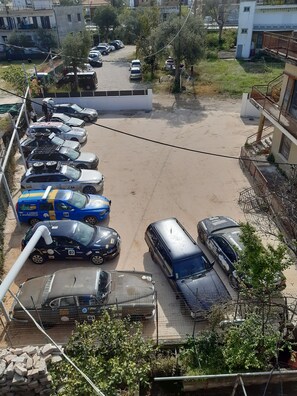 Free self parking - Astoria Hotel (Igoumenitsa)
