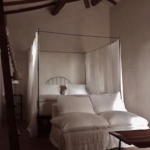 Superior Double Room | Minibar, desk, free WiFi, bed sheets - Relais La Saracina (Pienza)