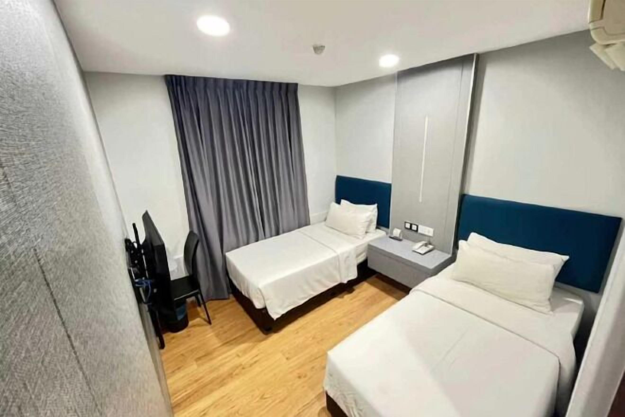 ตู้นิรภัยในห้องพัก, โต๊ะทำงาน, เตารีด/โต๊ะรีดผ้า, Wi-Fi ฟรี