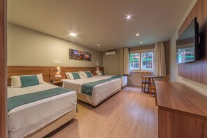 Luksus-firemannsrom | Minibar, safe på rommet, blendingsgardiner og lydisolert