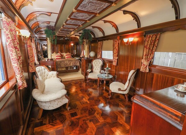 Signature suite | Een strijkplank/strijkijzer, wifi, beddengoed, rolstoeltoegankelijk