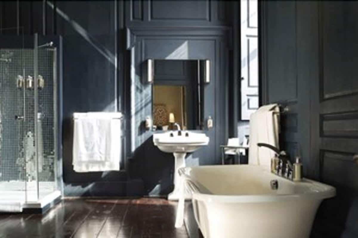 designer toiletries, hair dryer, towels