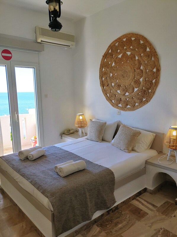 Family Quadruple Room | Individually furnished, free WiFi, bed sheets - Achlia Hotel (Ierapetra)