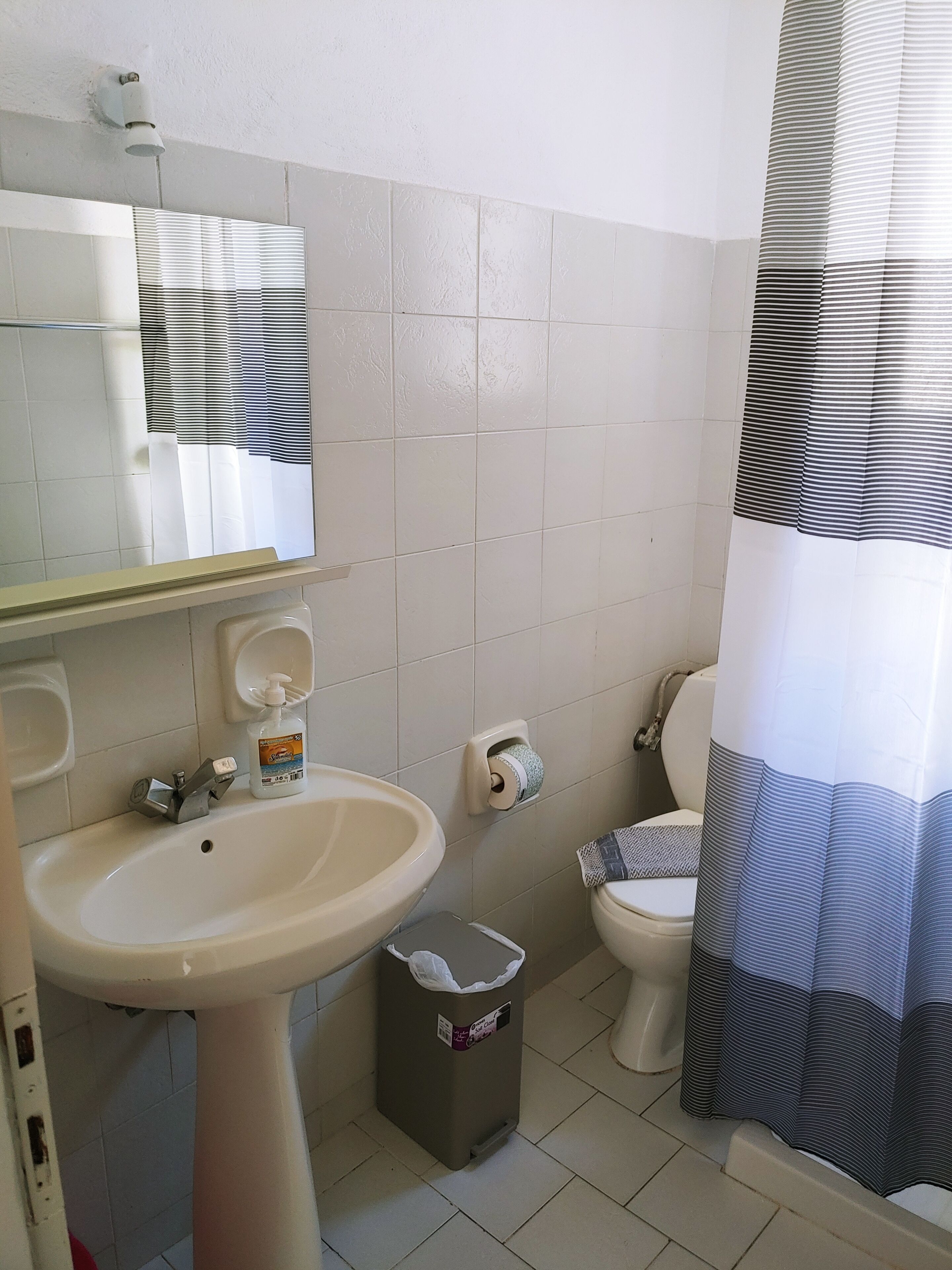 family quadruple room | bathroom | shower, rainfall showerhead, towels