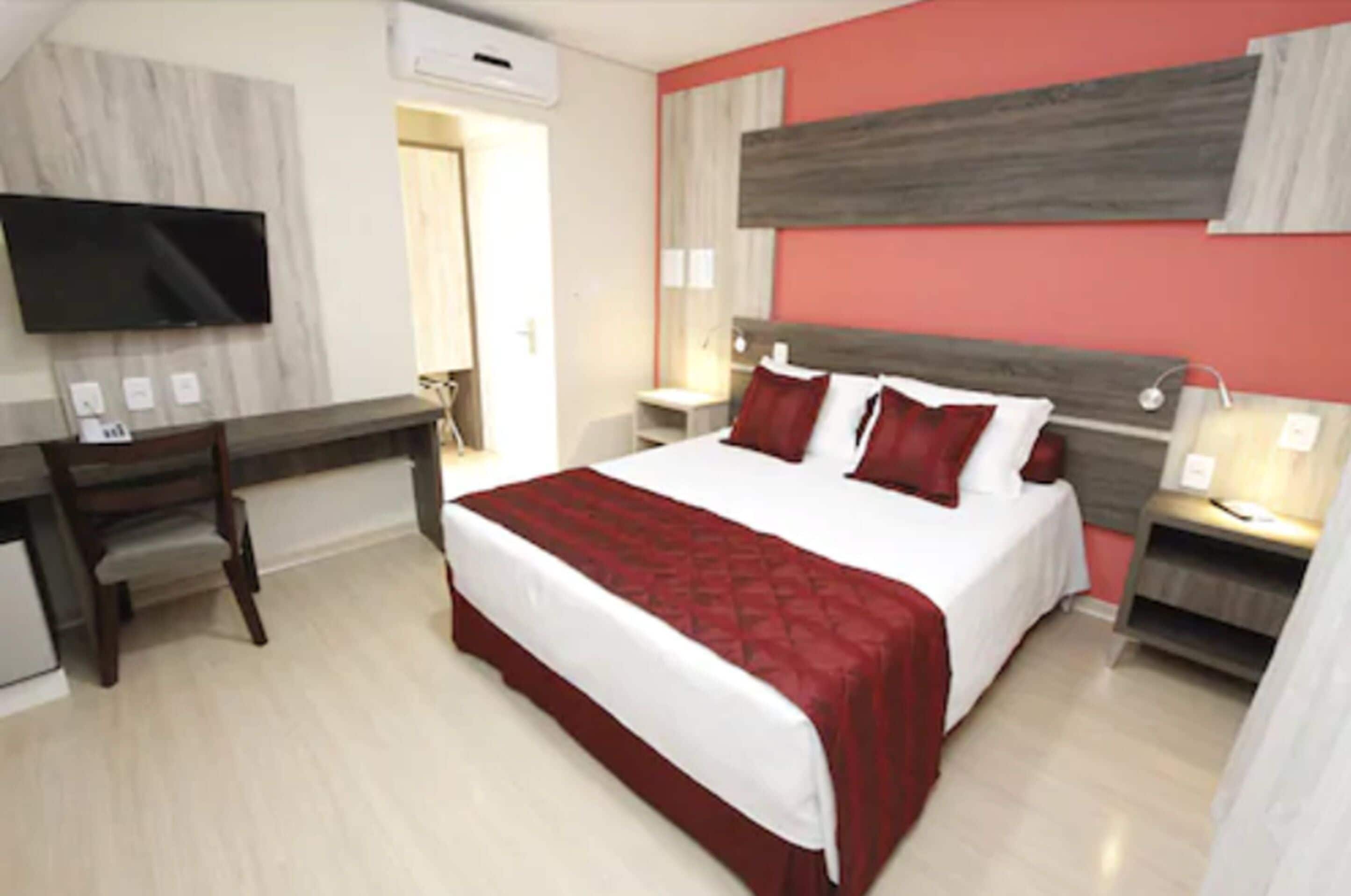 standard double room | living area | lcd tv