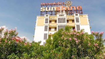 Luxury Double Room, 1 Katil Raja (King) | Pemandangan taman