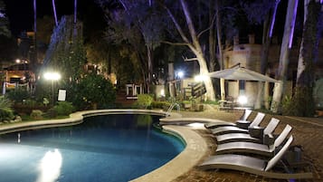 Outdoor pool, pool loungers