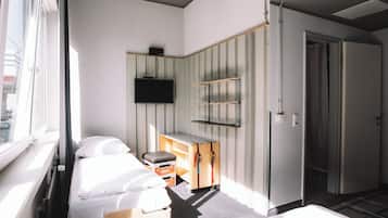 Triple Room, 1 Bedroom | Room amenity