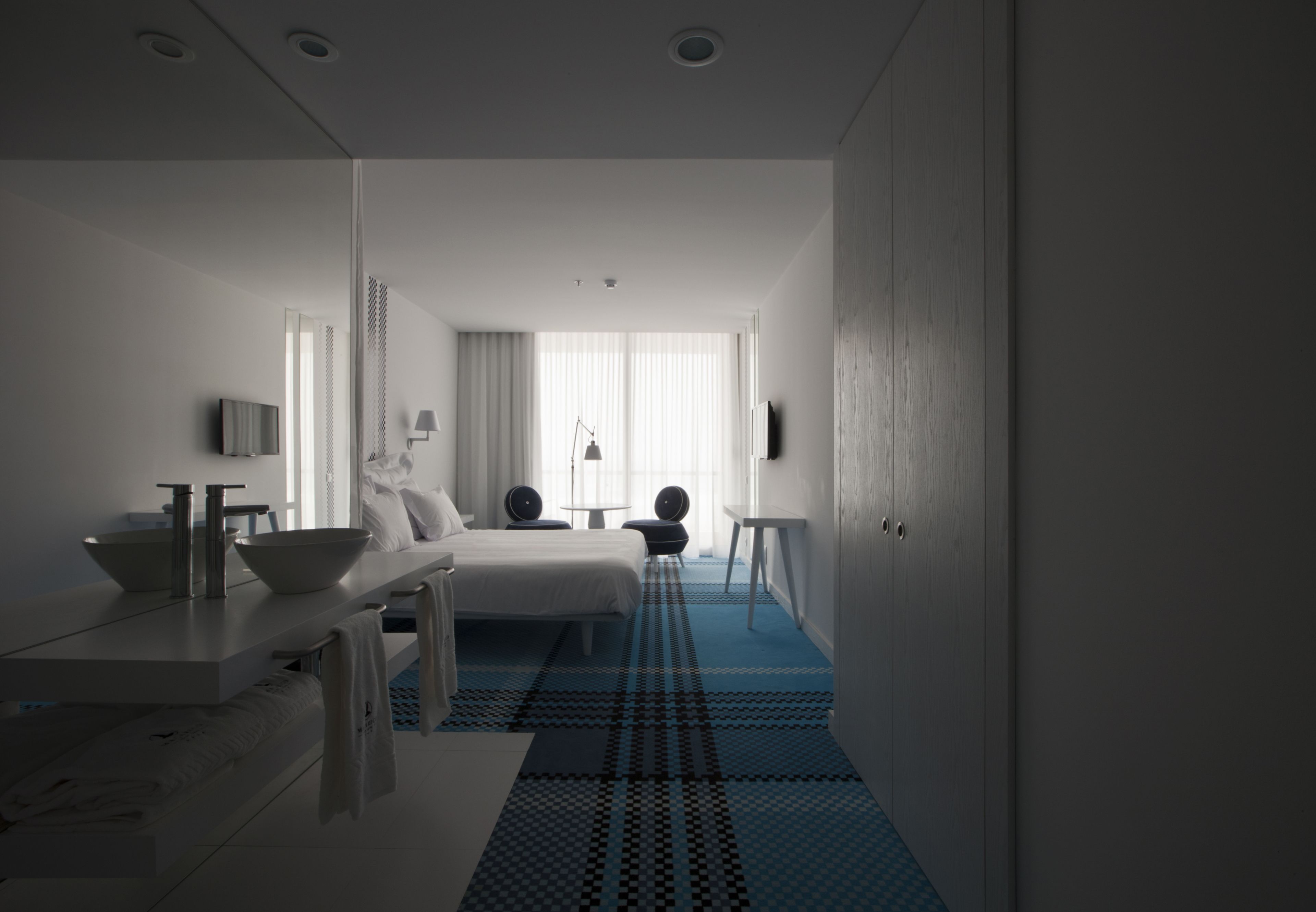 minibar, in-room safe, desk, soundproofing