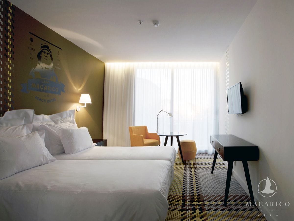 standard double or twin room | minibar, in-room safe, desk, soundproofing