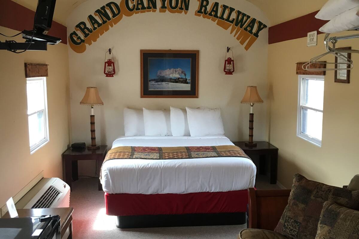 Family Room | Premium bedding, memory foam beds, iron/ironing board, free WiFi
