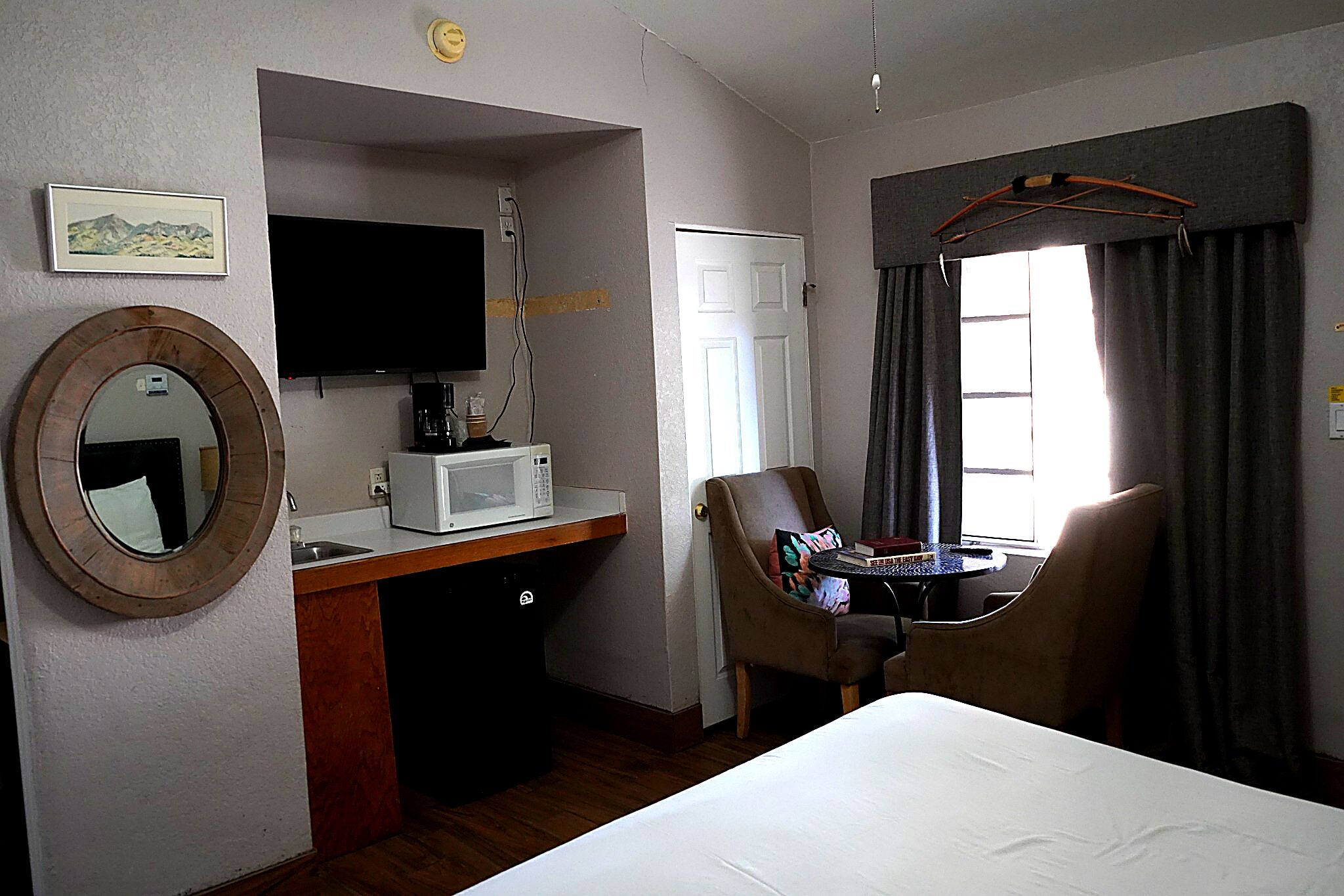 King Room, Non-Smoking | Premium bedding, memory-foam beds, individually furnished