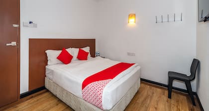 Super OYO 89847 Switz Paradise Hotel