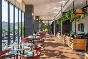 Se sirven desayunos y almuerzos