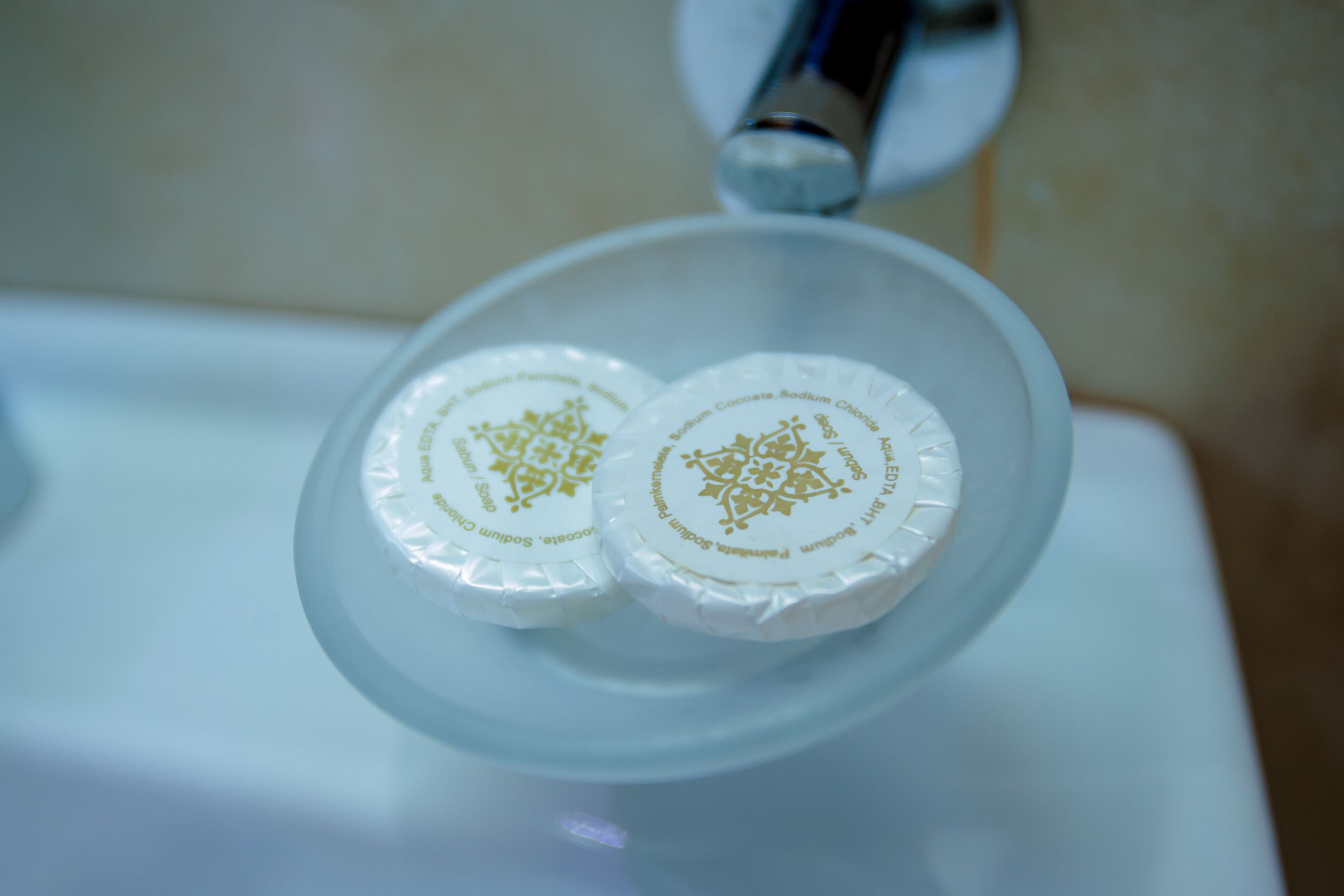 shower, free toiletries, towels