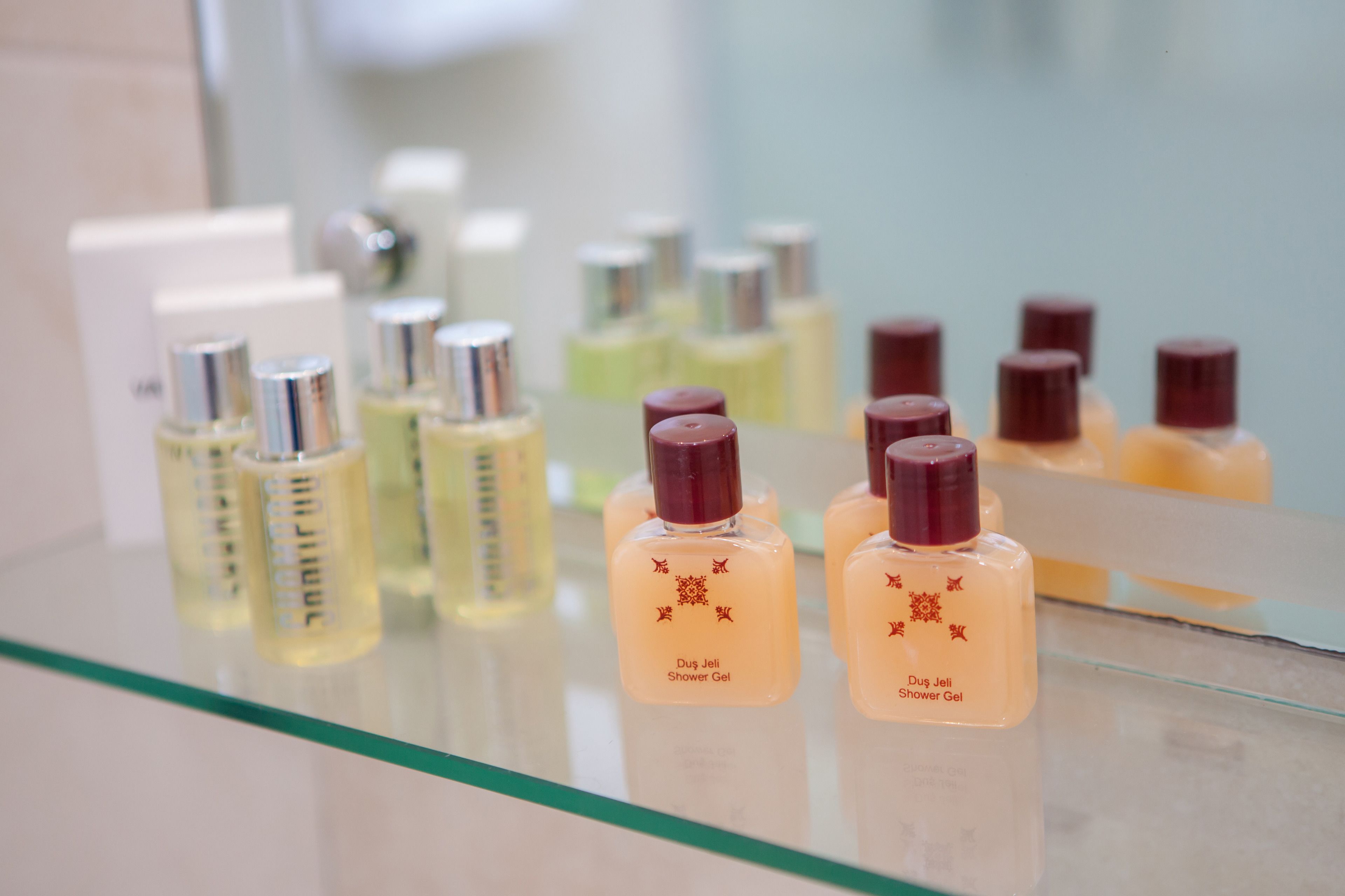 quadruple room | bathroom | shower, free toiletries, towels