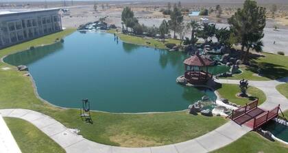 Longstreet Inn & Casino